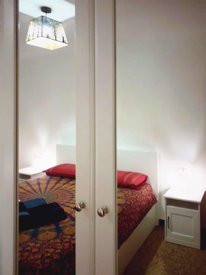 La Tana Tra I Tetti Bed and Breakfast Genova Eksteriør billede
