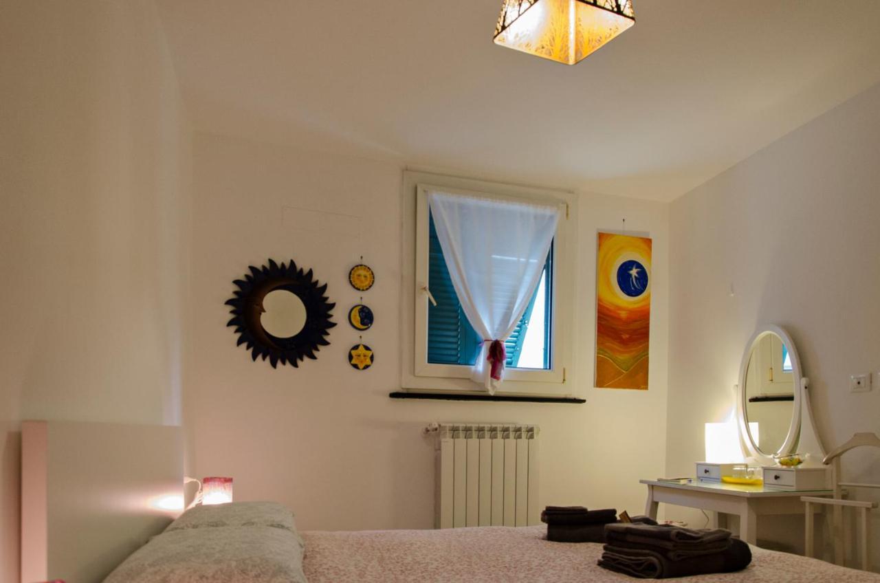 La Tana Tra I Tetti Bed and Breakfast Genova Eksteriør billede